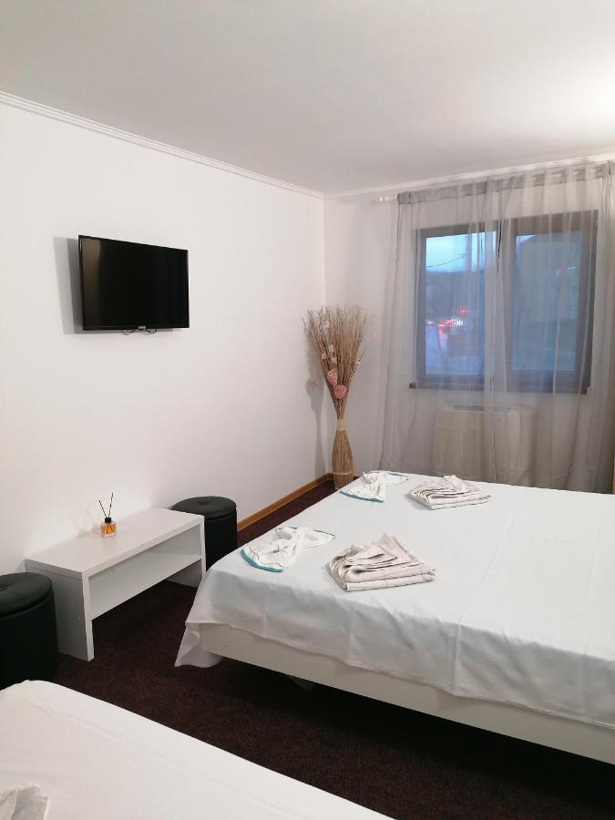 Hotel Hobby Hunedoara Exterior foto