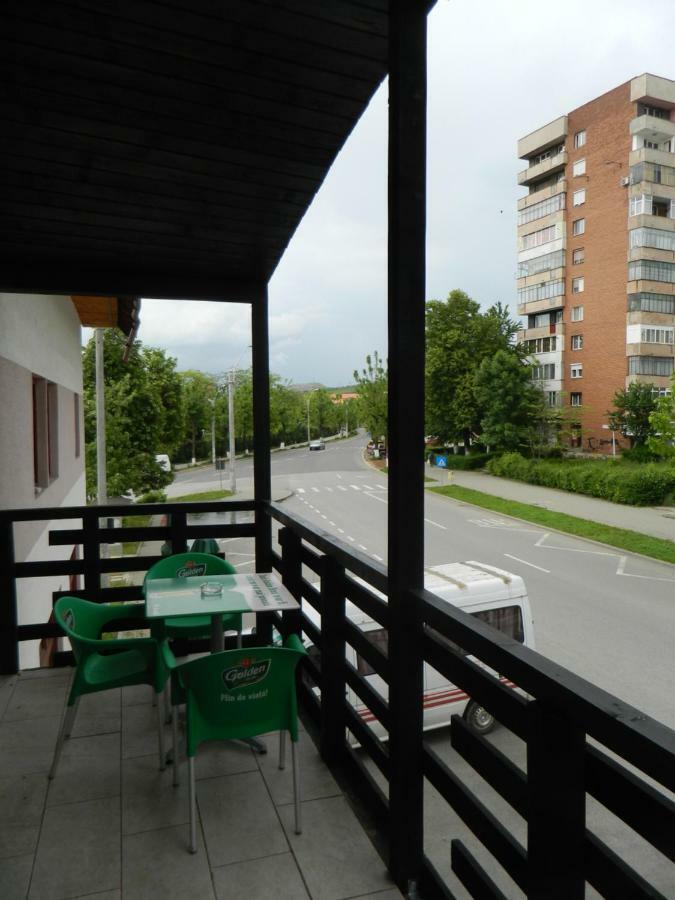 Hotel Hobby Hunedoara Exterior foto