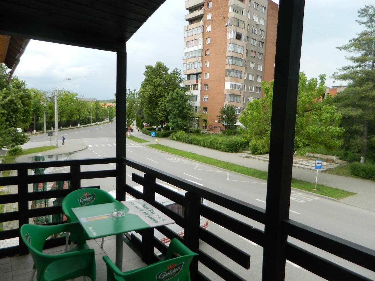 Hotel Hobby Hunedoara Exterior foto