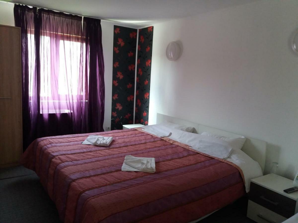 Hotel Hobby Hunedoara Exterior foto
