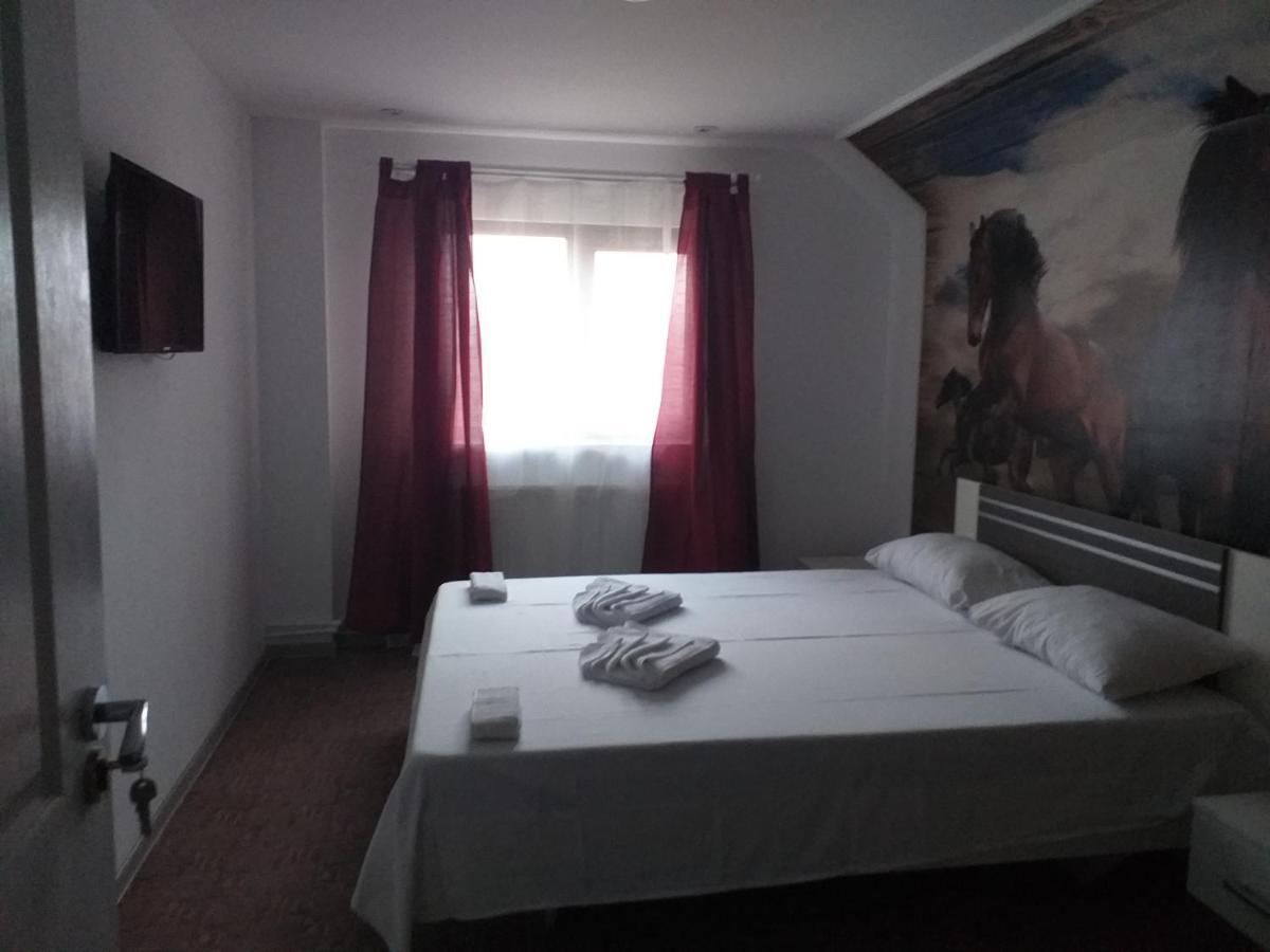 Hotel Hobby Hunedoara Exterior foto